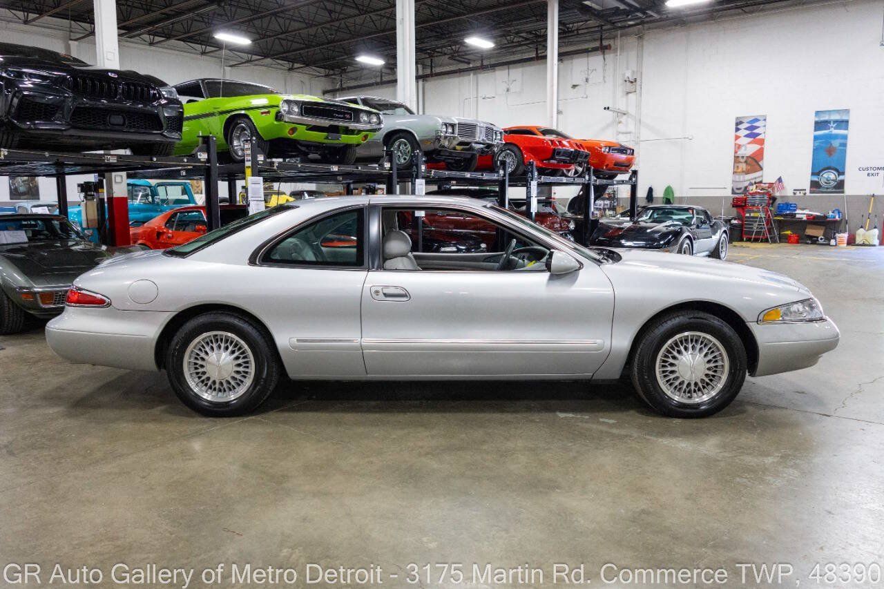 Used 1998 Lincoln Mark VIII RWD image 8