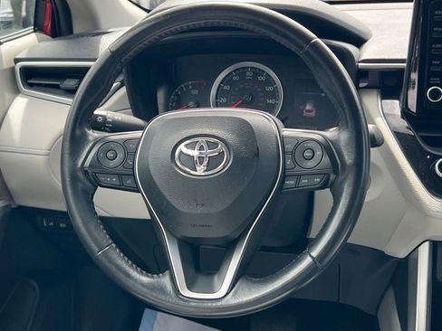 Used 2022 Toyota Corolla Cross LE AWD/4WD image 12
