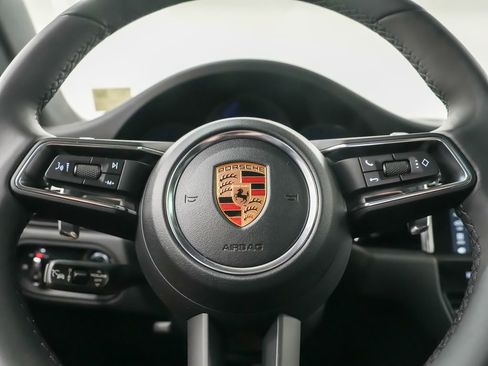 New 2026 Porsche Macan image 27