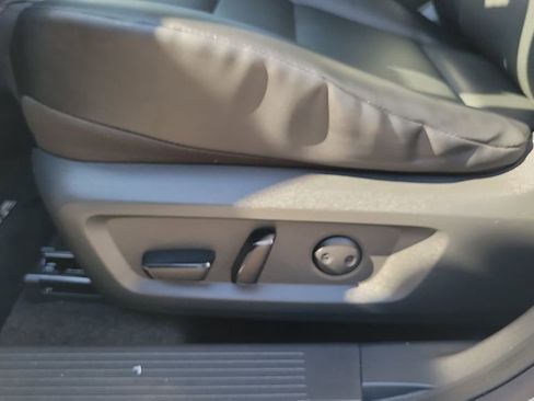 Used 2021 Nissan Rogue SV w/ Premium Package FWD image 16