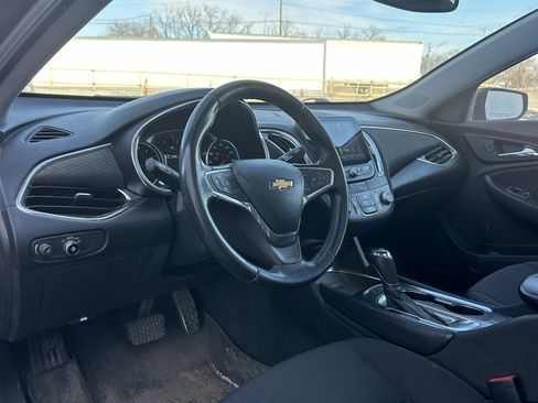 Used 2016 Chevrolet Malibu LT image 10