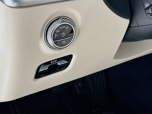 Certified 2025 Mercedes-Benz C 300 Sedan image 11