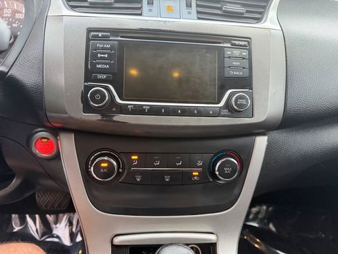 Used 2015 Nissan Sentra SV FWD image 28