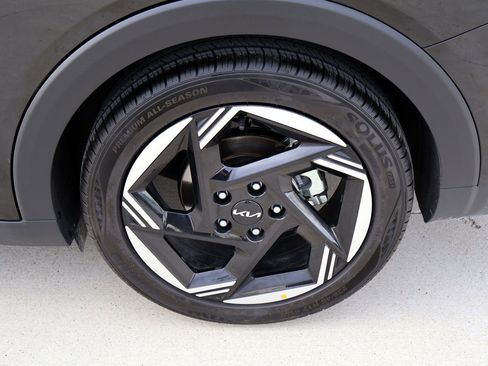 Used 2025 Kia K4 EX FWD image 9