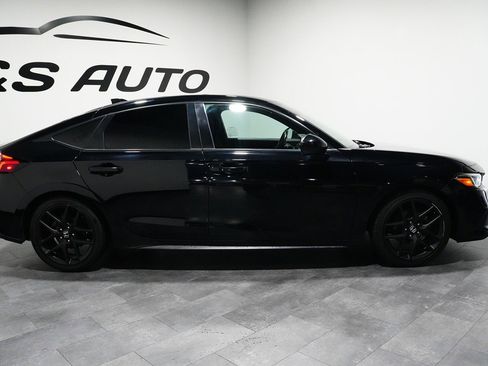 Used 2022 Honda Civic Sport image 4