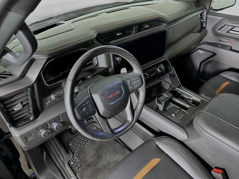 Used 2023 GMC Sierra 1500 AT4 w/ AT4 Premium Package AWD/4WD image 2
