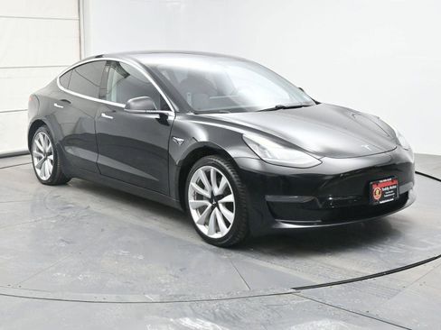 Used 2019 Tesla Model 3 Mid Range image 25