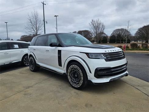 Used 2025 Land Rover Range Rover Long Wheelbase Autobiography image 3