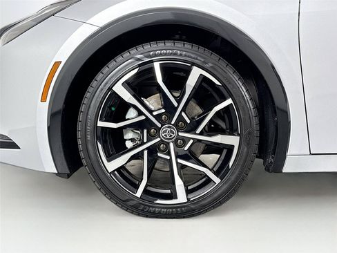 Certified 2025 Toyota Prius Plug-In Hybrid FWD image 42
