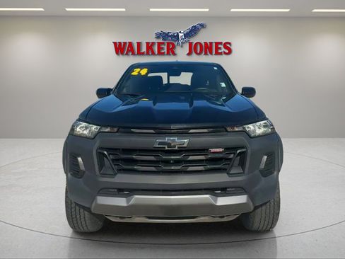 Used 2024 Chevrolet Colorado Trail Boss w/ Technology Package AWD/4WD image 1