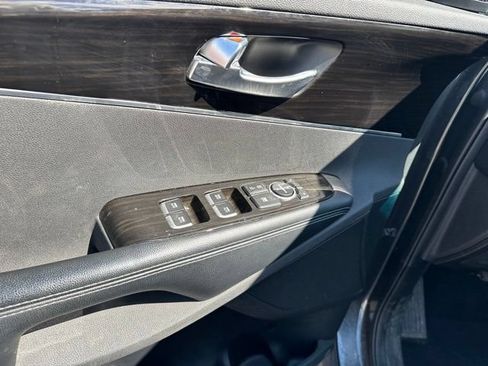 Used 2020 Kia Sorento EX AWD/4WD image 18