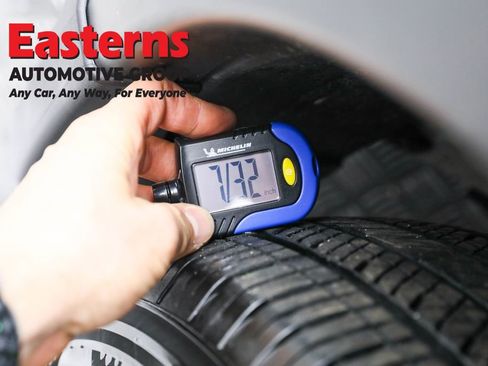 Used 2025 Nissan Kicks S image 28