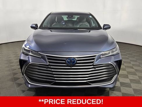Used 2021 Toyota Avalon Limited w/ Advanced Safety Package FWD image 2