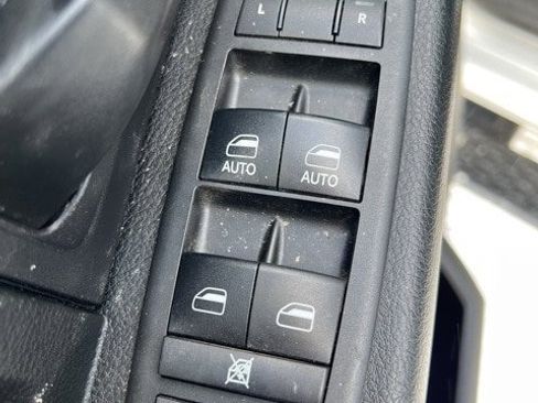 Certified 2018 RAM 1500 Express w/ Express Value Package image 19