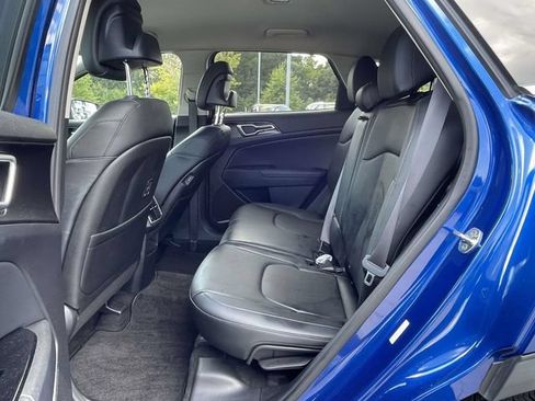 Certified 2023 Kia Sportage EX FWD image 9