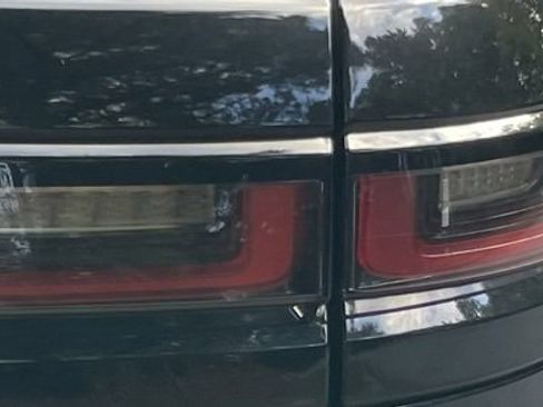 Used 2021 Land Rover Range Rover Velar R-Dynamic S image 9