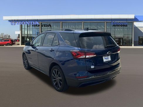 Used 2022 Chevrolet Equinox RS w/ RS Leather Package AWD/4WD image 3