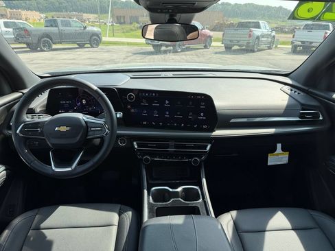 Used 2026 Chevrolet Traverse LT w/ Sun and Wheel Package AWD/4WD image 23