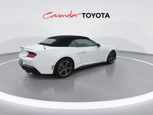 Used 2024 Ford Mustang Premium image 8