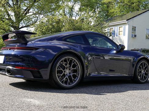 Used 2021 Porsche 911 Carrera RWD image 8