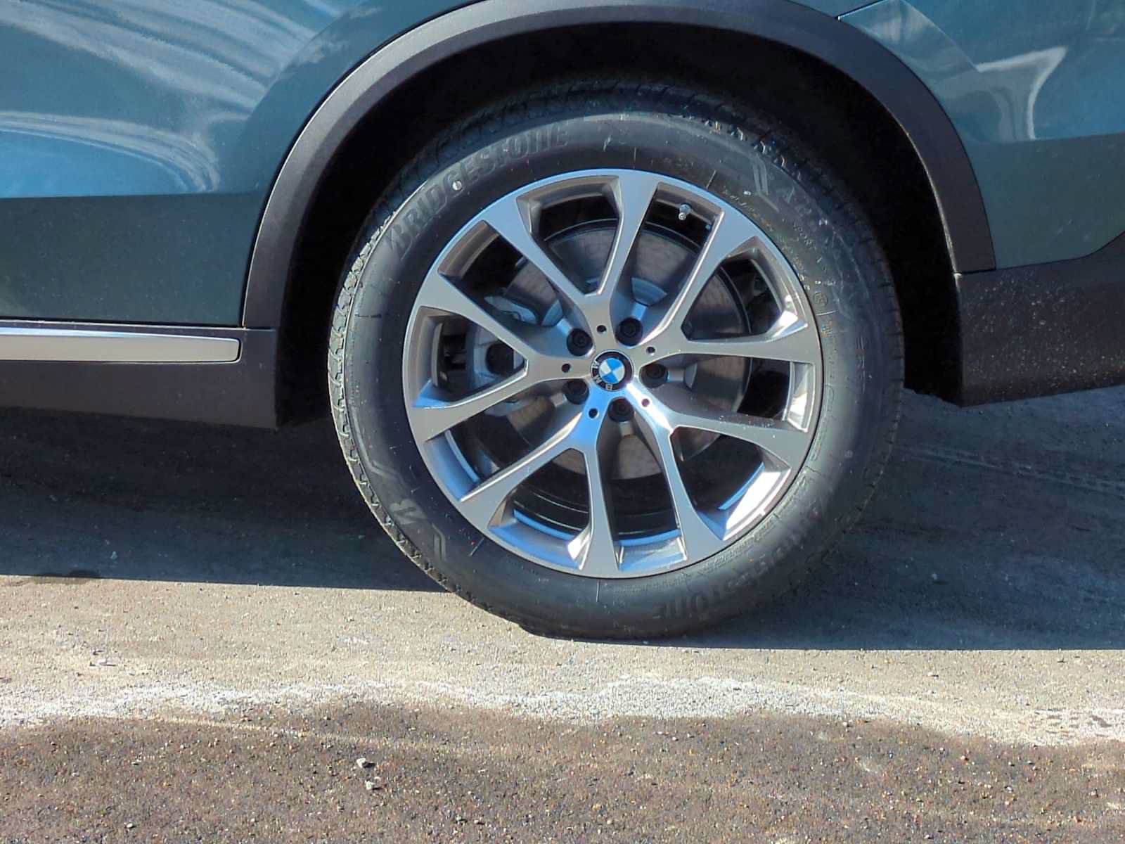 Used 2026 BMW X5 xDrive40i AWD/4WD image 12