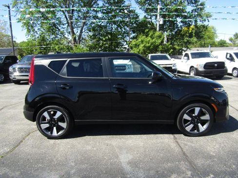 Used 2020 Kia Soul EX w/ Option Group 015 FWD image 9