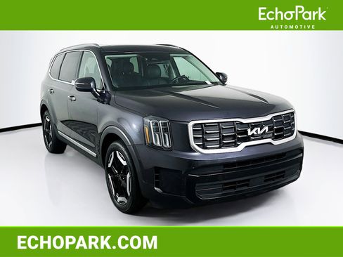 Used 2025 Kia Telluride S image 1
