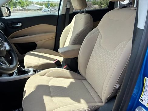 Used 2018 Jeep Compass Sport AWD/4WD image 9