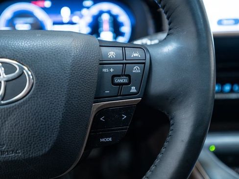 Used 2023 Toyota Crown Limited w/ Advanced Technology Package image 19