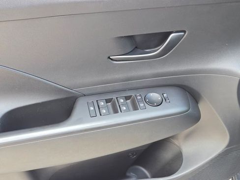 Used 2024 Hyundai Kona SEL FWD image 24