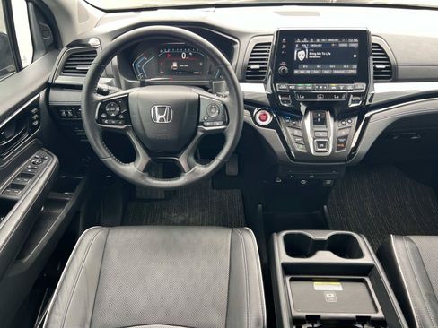 Used 2023 Honda Odyssey Elite image 7