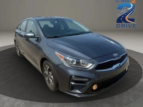 Used 2020 Kia Forte LXS FWD image 4
