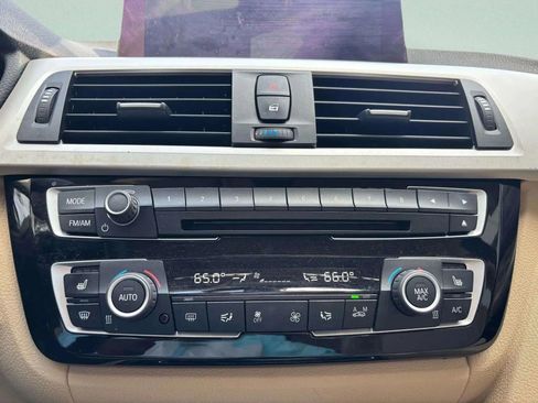 Used 2018 BMW 320i xDrive Sedan w/ Convenience Package image 30