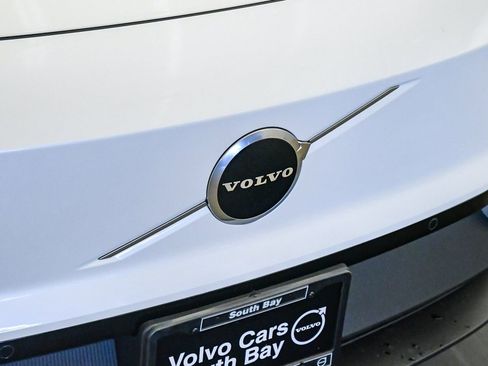 New 2026 Volvo EX30 Plus AWD/4WD image 8
