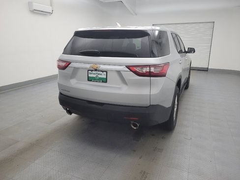 Used 2021 Chevrolet Traverse LS image 7