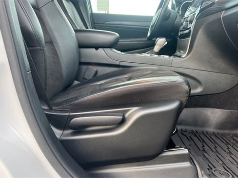 Used 2020 Jeep Grand Cherokee Altitude image 23