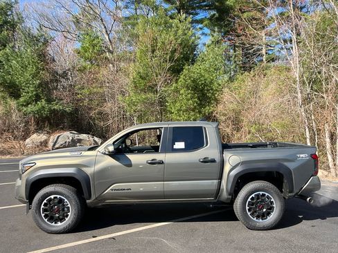 New 2026 Toyota Tacoma TRD Off-Road AWD/4WD image 2