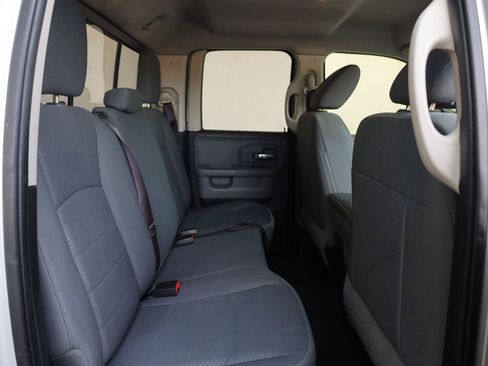 Used 2015 RAM 1500 Classic SLT RWD image 21