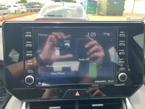 Used 2021 Toyota Venza LE AWD/4WD image 15