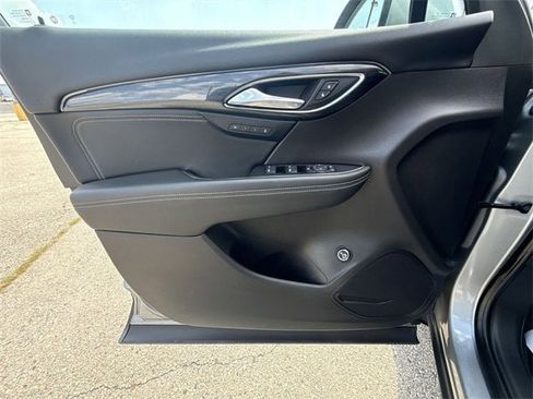 Used 2023 Buick Envision Essence image 51