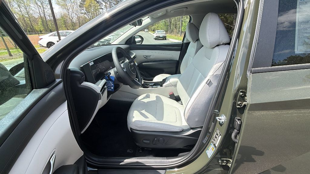 New 2026 Hyundai Tucson SEL Plus FWD image 10