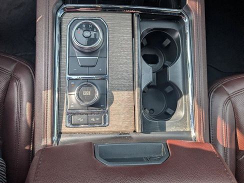 Used 2024 Ford Expedition Limited AWD/4WD image 14