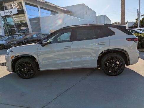 New 2026 Volkswagen Tiguan SE R-Line image 7