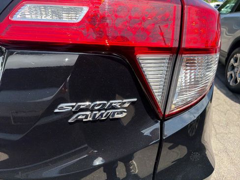 Used 2019 Honda HR-V Sport image 8