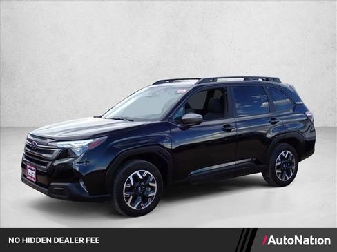 Used 2025 Subaru Forester Premium AWD/4WD image 1