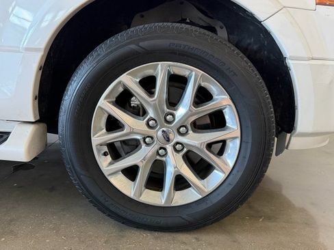 Used 2015 Ford Expedition Limited AWD/4WD image 10