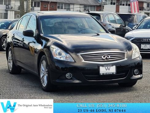 Used 2015 INFINITI Q40 AWD w/ Navigation Package image 1