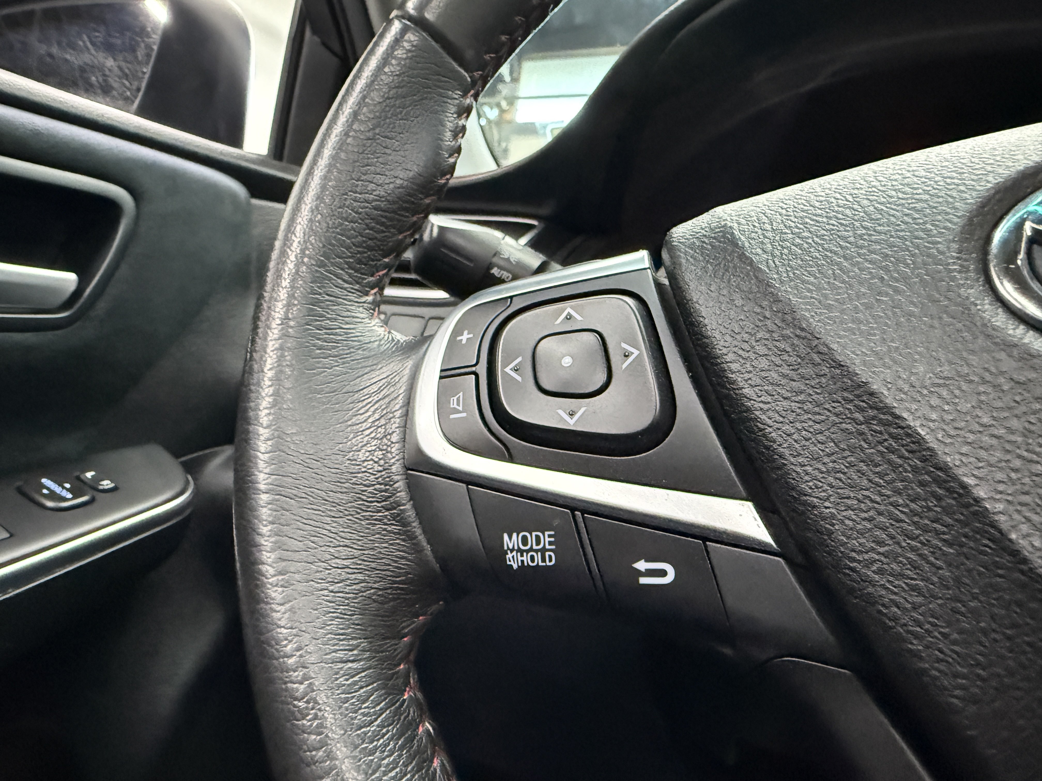 Used 2017 Toyota Camry XSE FWD image 14