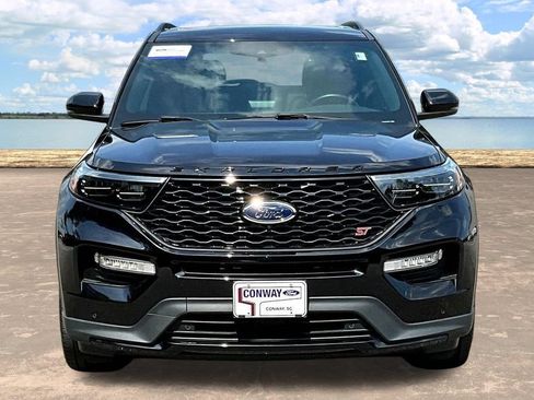 Used 2024 Ford Explorer ST w/ Equipment Group 401A AWD/4WD image 2