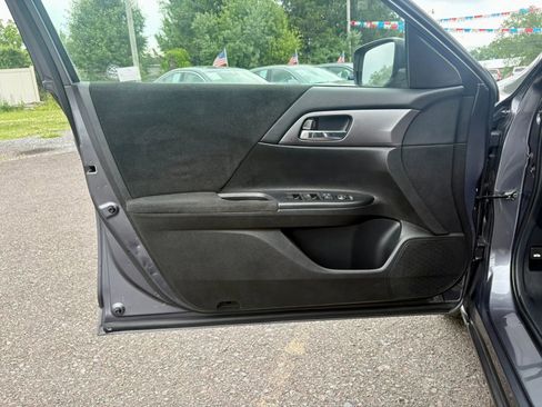 Used 2013 Honda Accord LX image 11